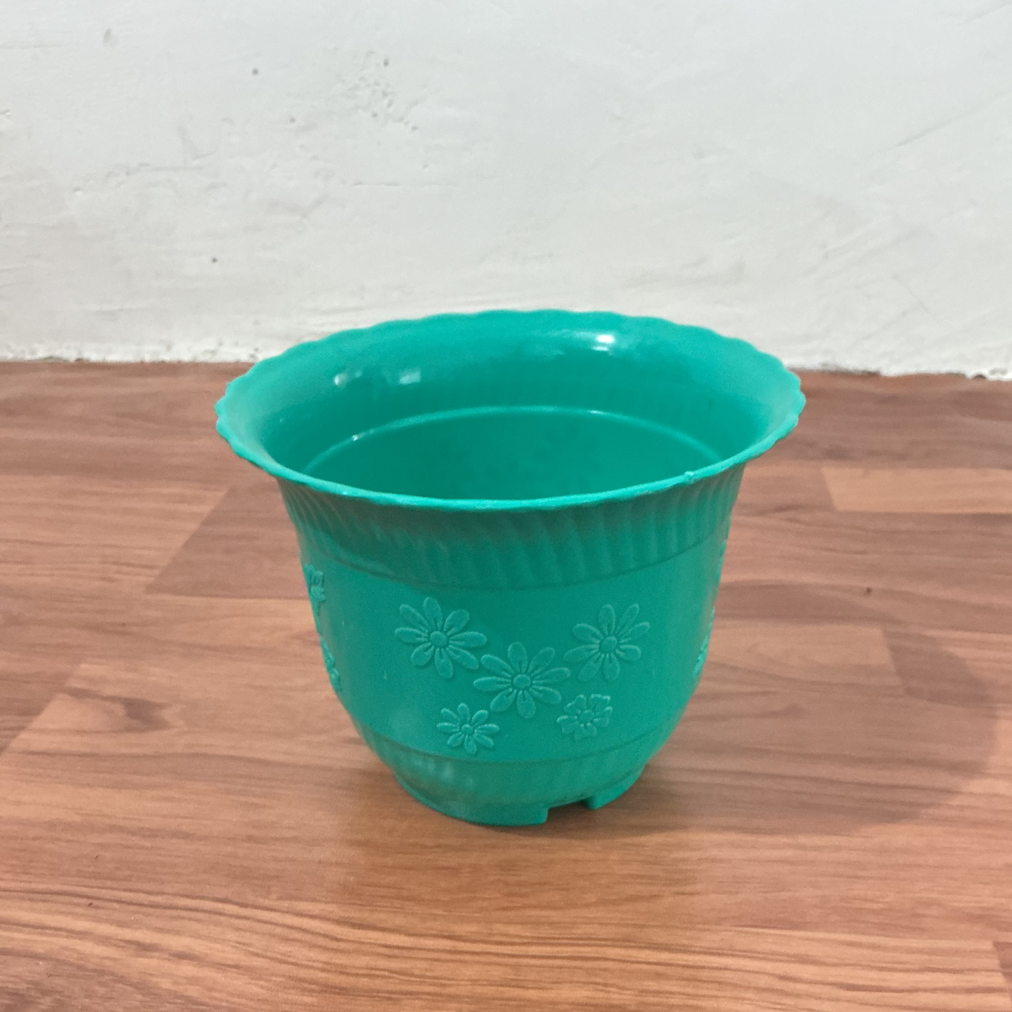 Flower Design Plastic Planter 6 inch Sky Blue Colour pot